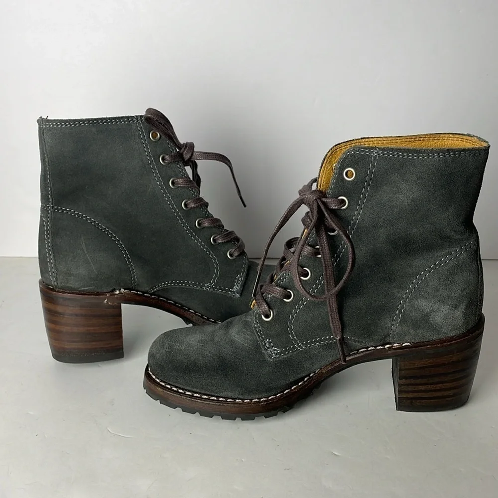 Frye these stunning